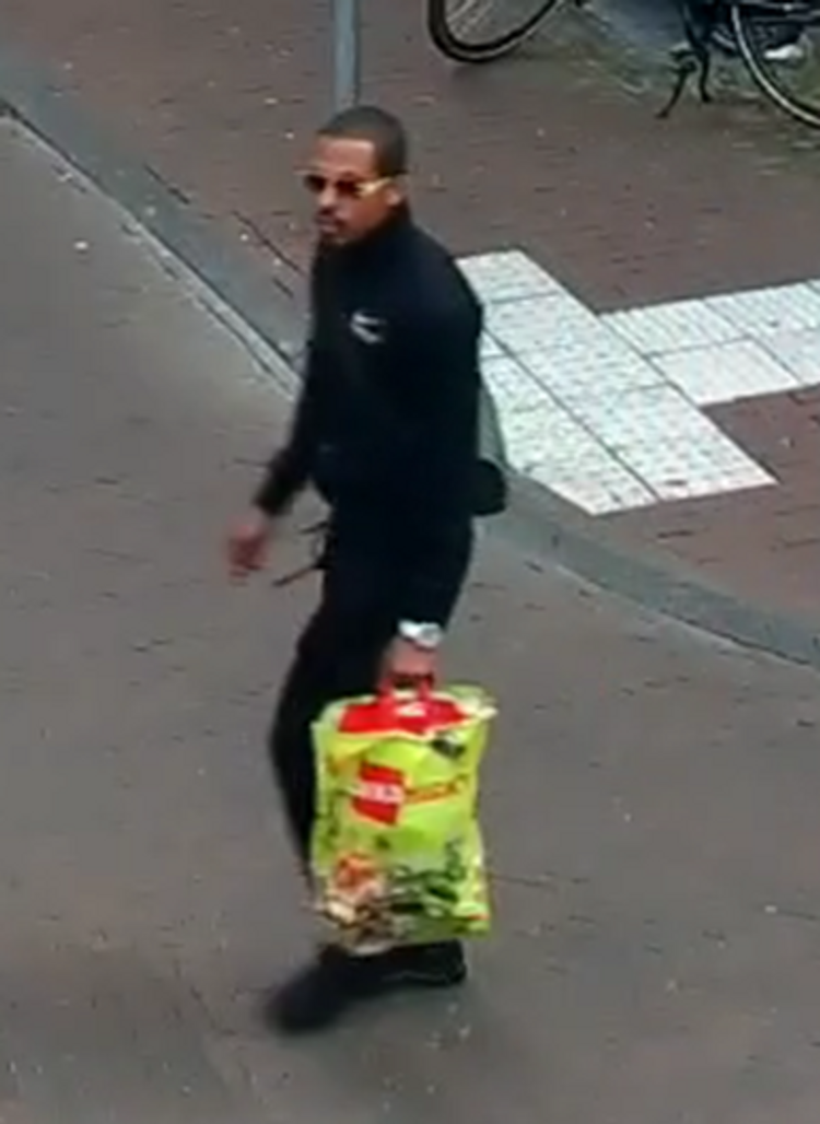 Haarlem - Gezocht - Diefstal met bedreiging geweld - Grote Houtstraat - Haarlem