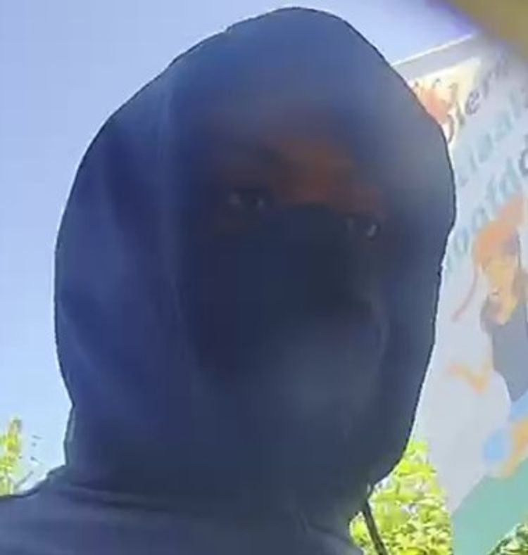 Hoofddorp, Amsterdam - Gezocht - Pinfraude na spoofing, wie herkent deze man? Hoofddorp, Amsterdam - Gezocht - Pinfraude na spoofing, wie herkent deze man?