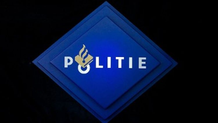 Rotterdam - Politie zoekt overvaller Hoornsingel