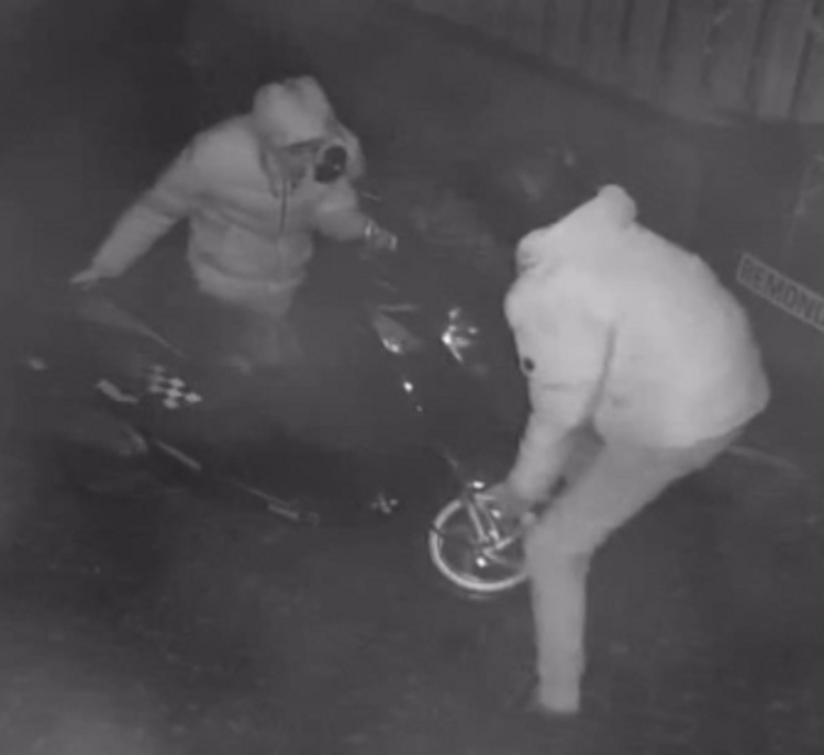Zwolle - Diefstal scooter – Campherbeeklaan – Zwolle